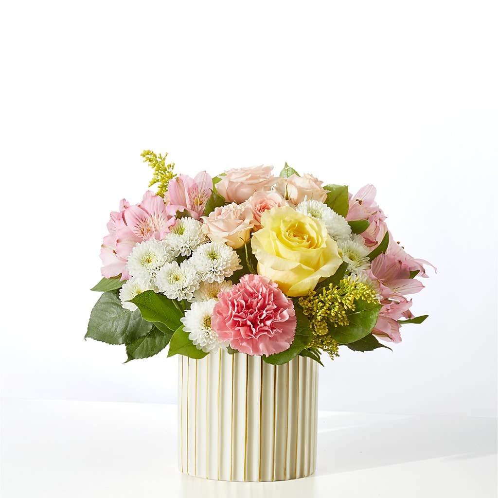 Watercolors Bouquet – HUTCHINSON'S FLOWERS INC, Sykesville MD