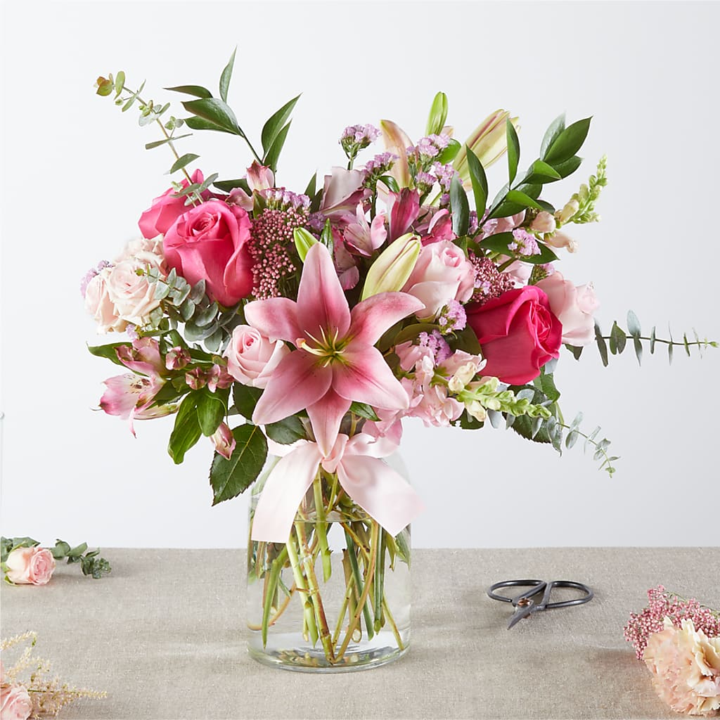 Pink Ribbon - A Florist Original – HUTCHINSON'S FLOWERS INC, Sykesville MD