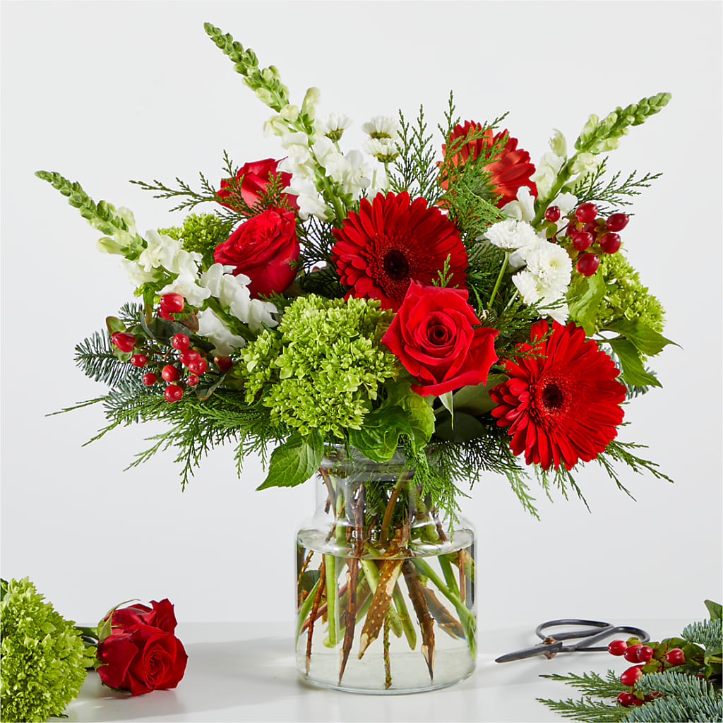 Merry Moment Bouquet – A Florist Original – HUTCHINSON'S FLOWERS INC, Sykesville MD