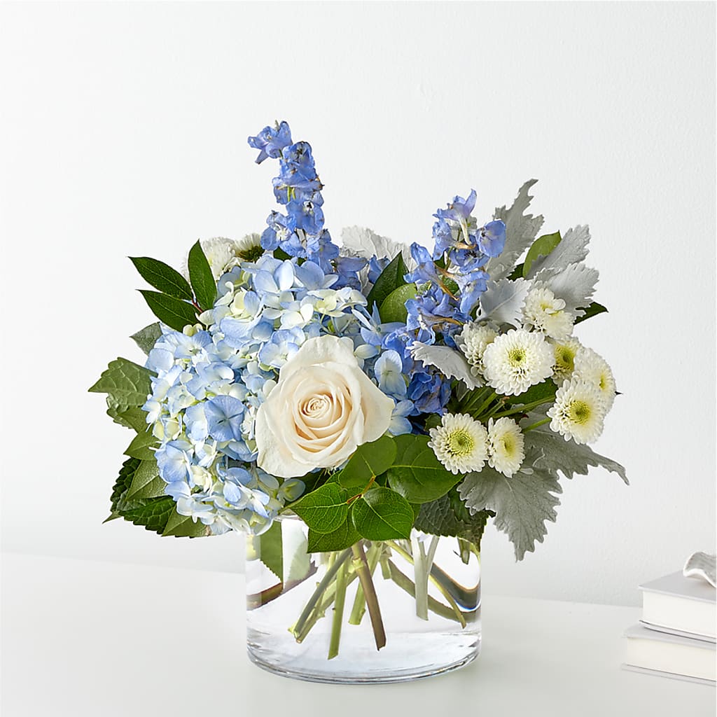 Clear Skies Bouquet – HUTCHINSON'S FLOWERS INC, Sykesville MD