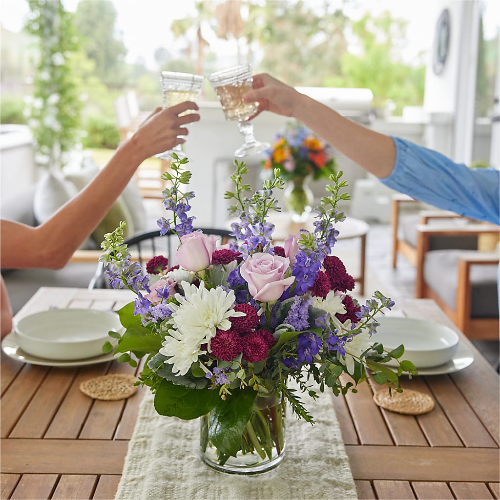 Violet Frost Bouquet – HUTCHINSON'S FLOWERS INC, Sykesville MD