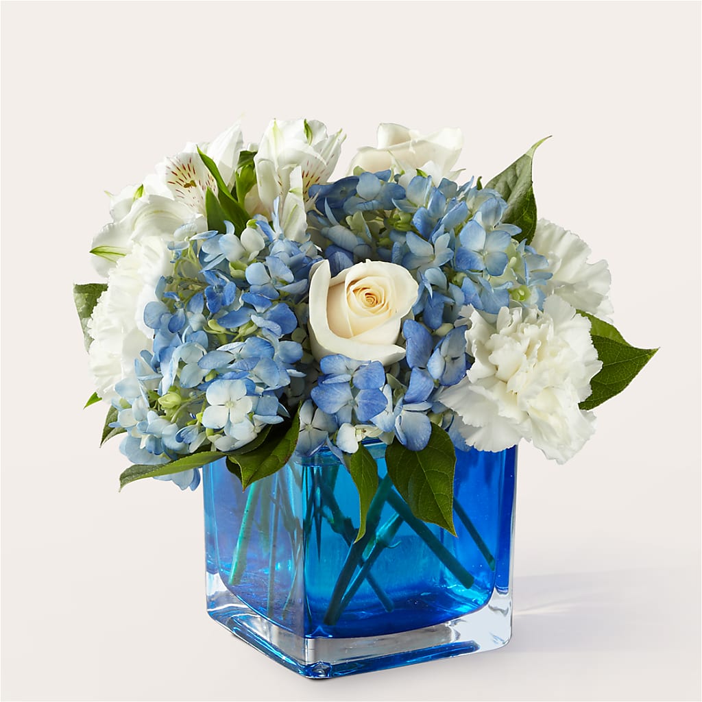 Soothing Waters Bouquet – HUTCHINSON'S FLOWERS INC, Sykesville MD