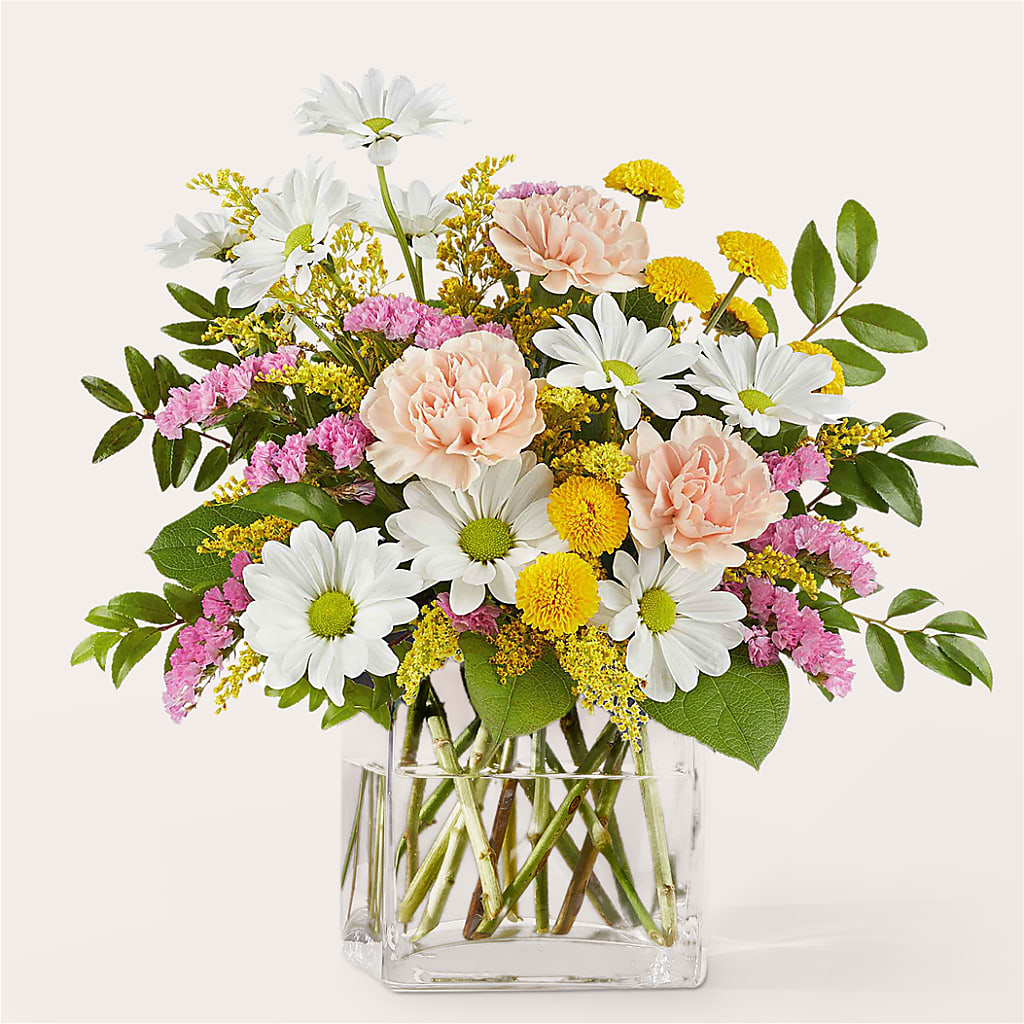 Country Cottage Bouquet – HUTCHINSON'S FLOWERS INC, Sykesville MD