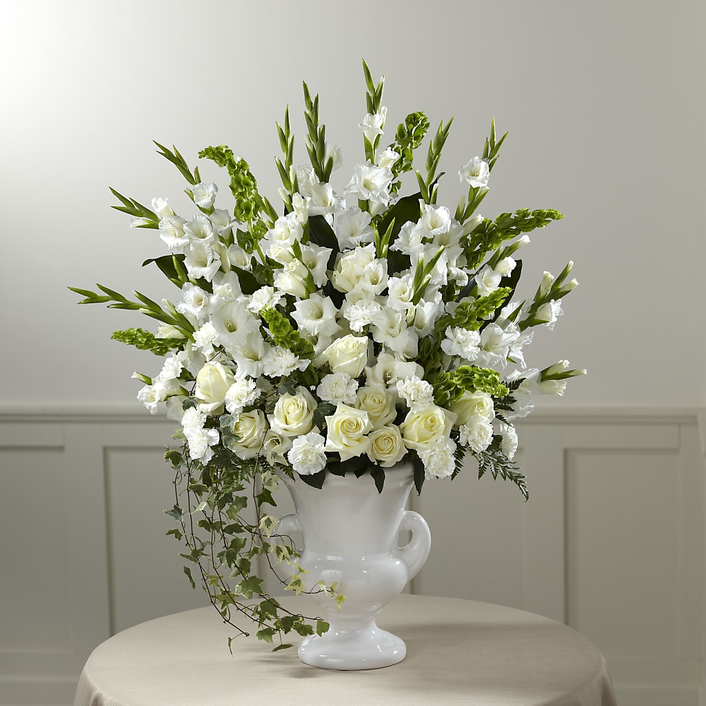 Fond Reflections Arrangement – HUTCHINSON'S FLOWERS INC, Sykesville MD