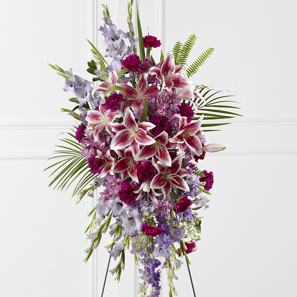 Tender Touch Standing Spray – HUTCHINSON'S FLOWERS INC, Sykesville MD