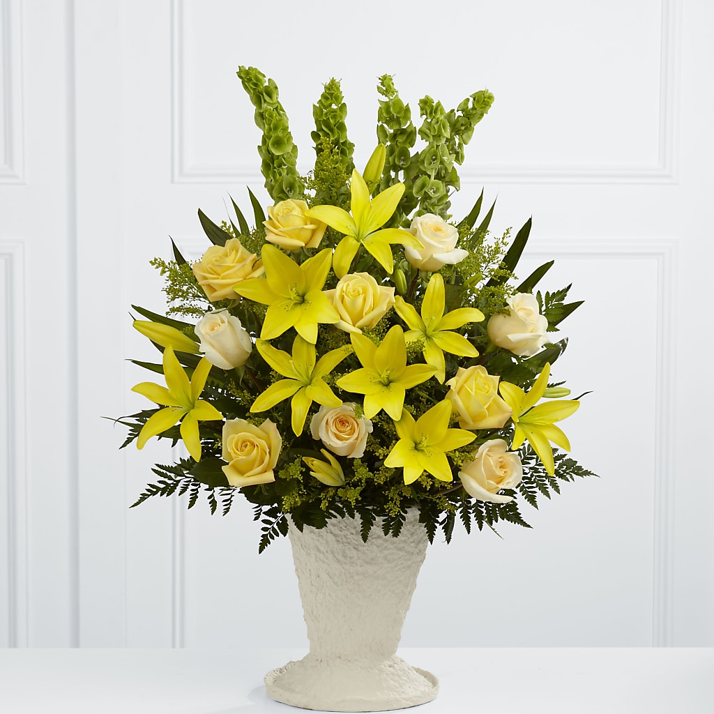Golden Memories Arrangement – HUTCHINSON'S FLOWERS INC, Sykesville MD