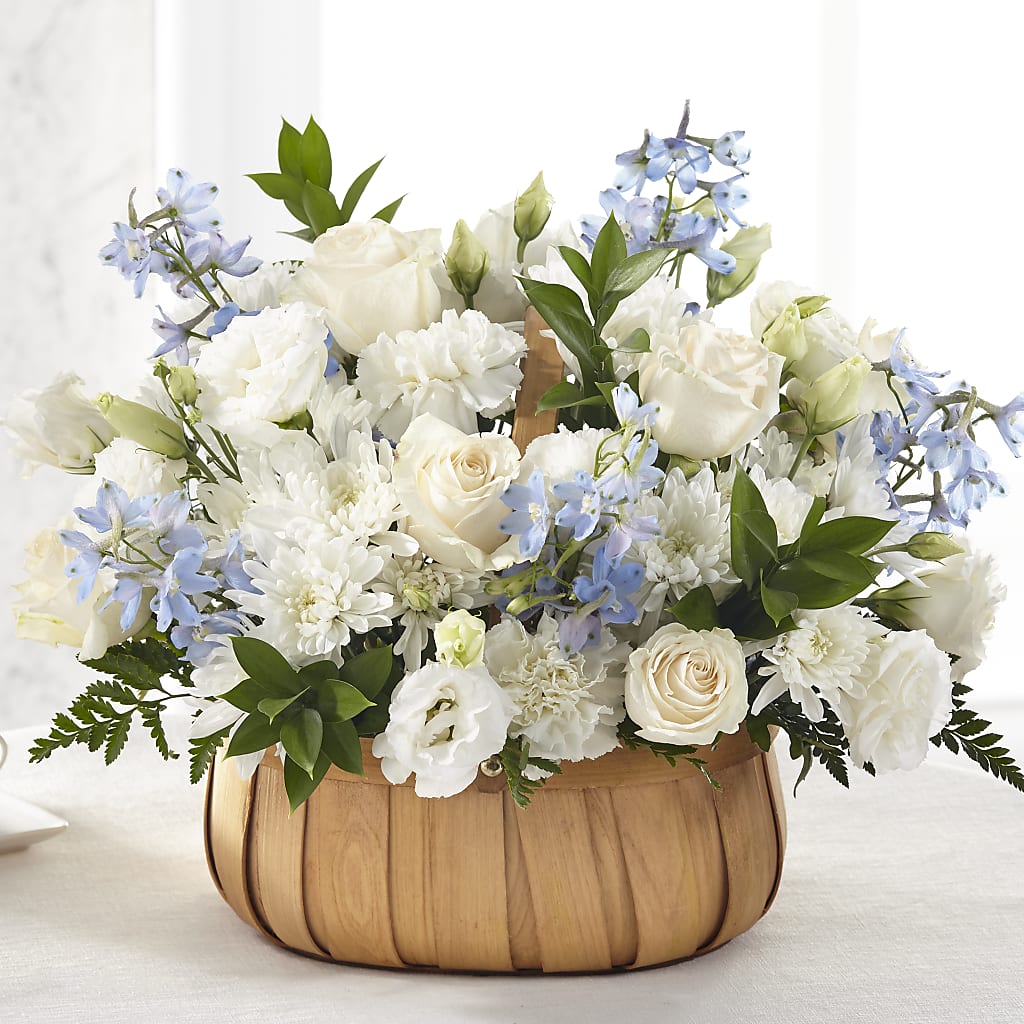 Sincerely Heartfelt Basket – HUTCHINSON'S FLOWERS INC, Sykesville MD