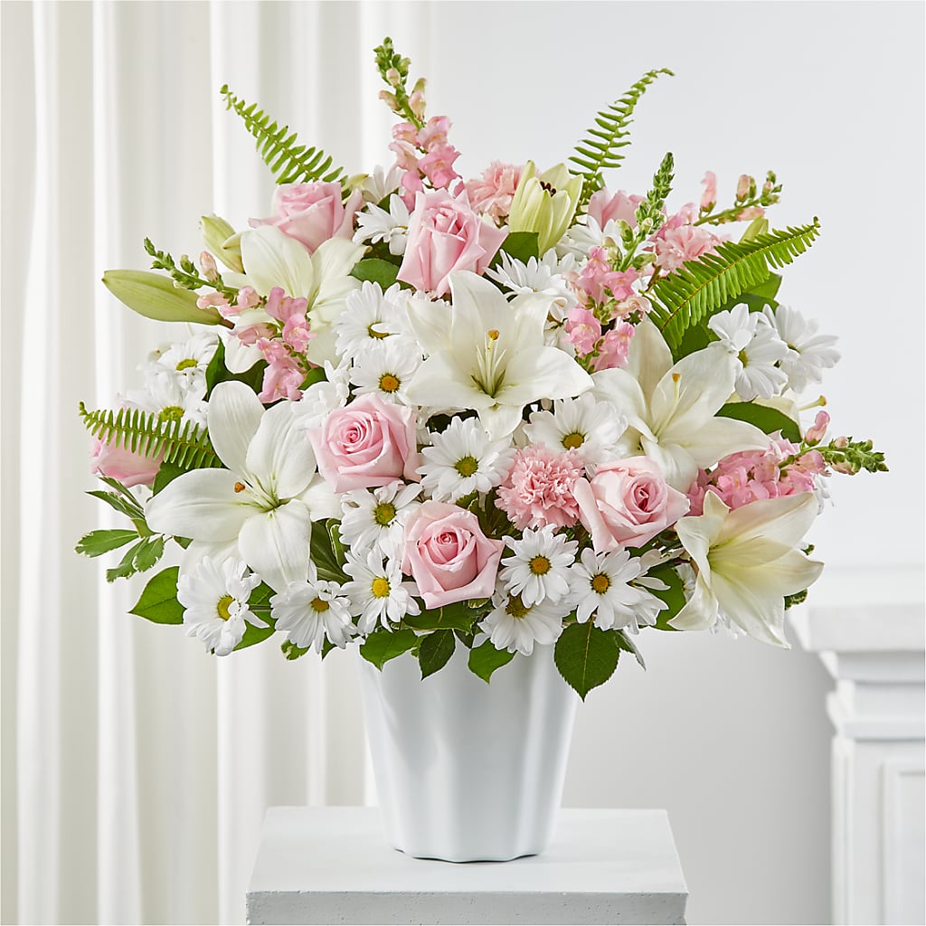 Soft Touch Tabletop Basket – HUTCHINSON'S FLOWERS INC, Sykesville MD