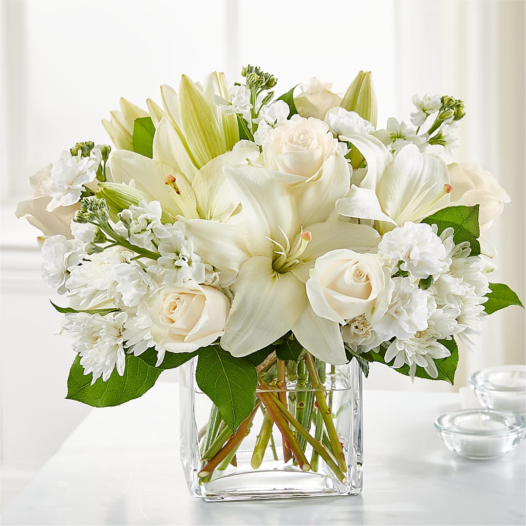 Gentle Breeze Bouquet – HUTCHINSON'S FLOWERS INC, Sykesville MD