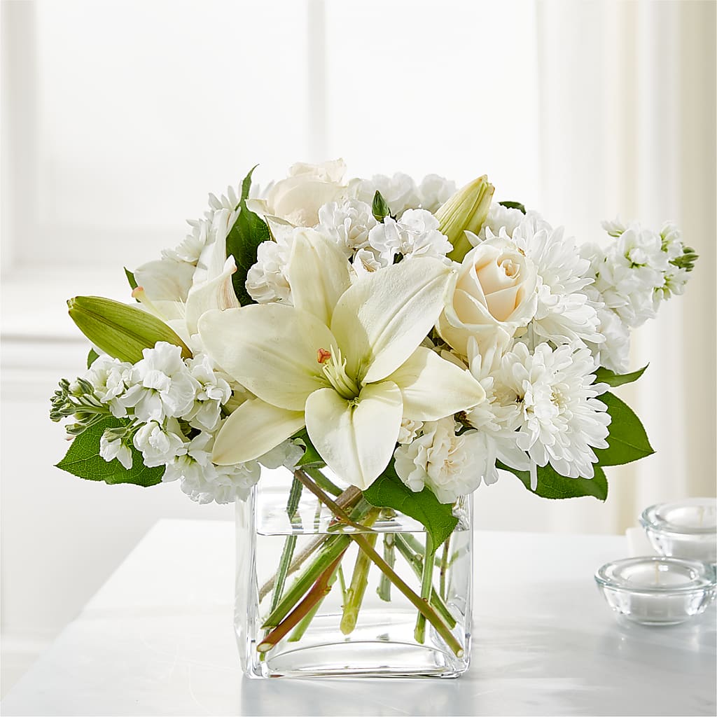 Gentle Breeze Bouquet – HUTCHINSON'S FLOWERS INC, Sykesville MD