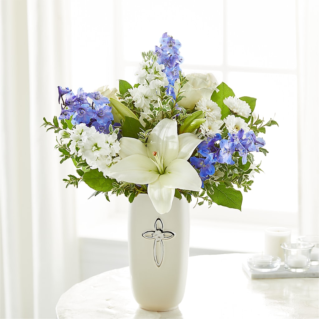 Heavenly Blossoms Bouquet – HUTCHINSON'S FLOWERS INC, Sykesville MD