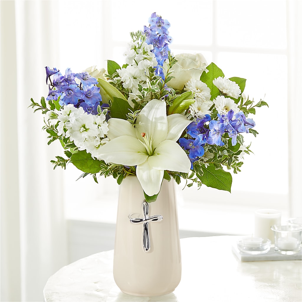 Heavenly Blossoms Bouquet – HUTCHINSON'S FLOWERS INC, Sykesville MD