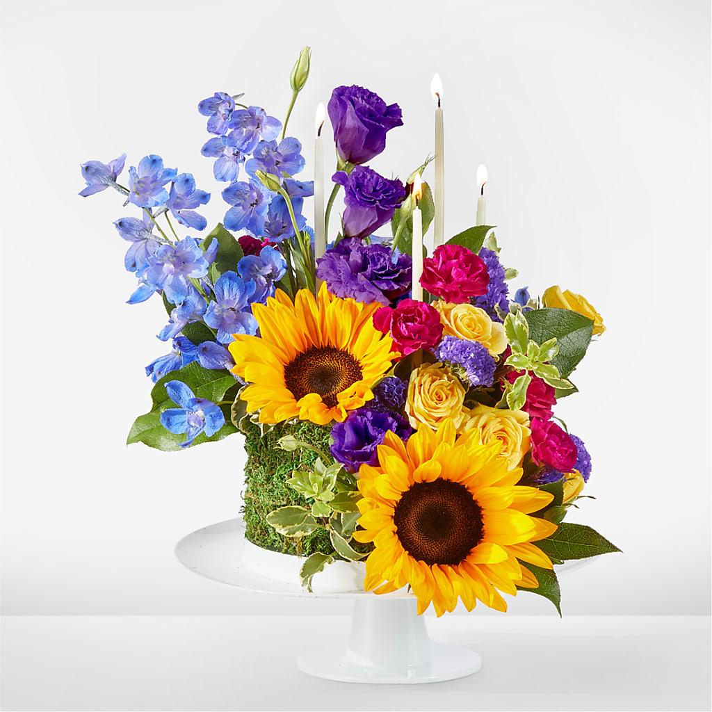 Star of the Day Floral Cake – HUTCHINSON'S FLOWERS INC, Sykesville MD