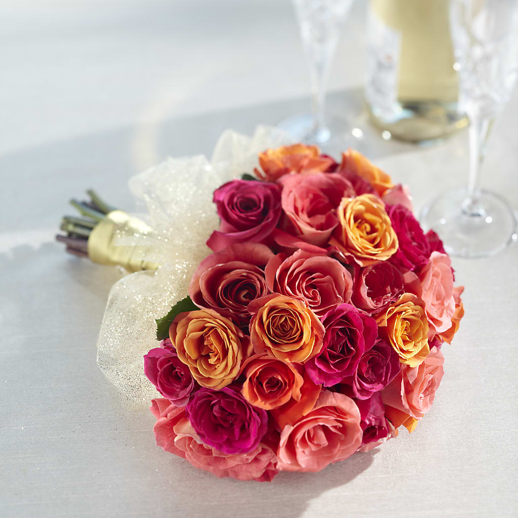 Sweet Roses Bouquet – HUTCHINSON'S FLOWERS INC, Sykesville MD