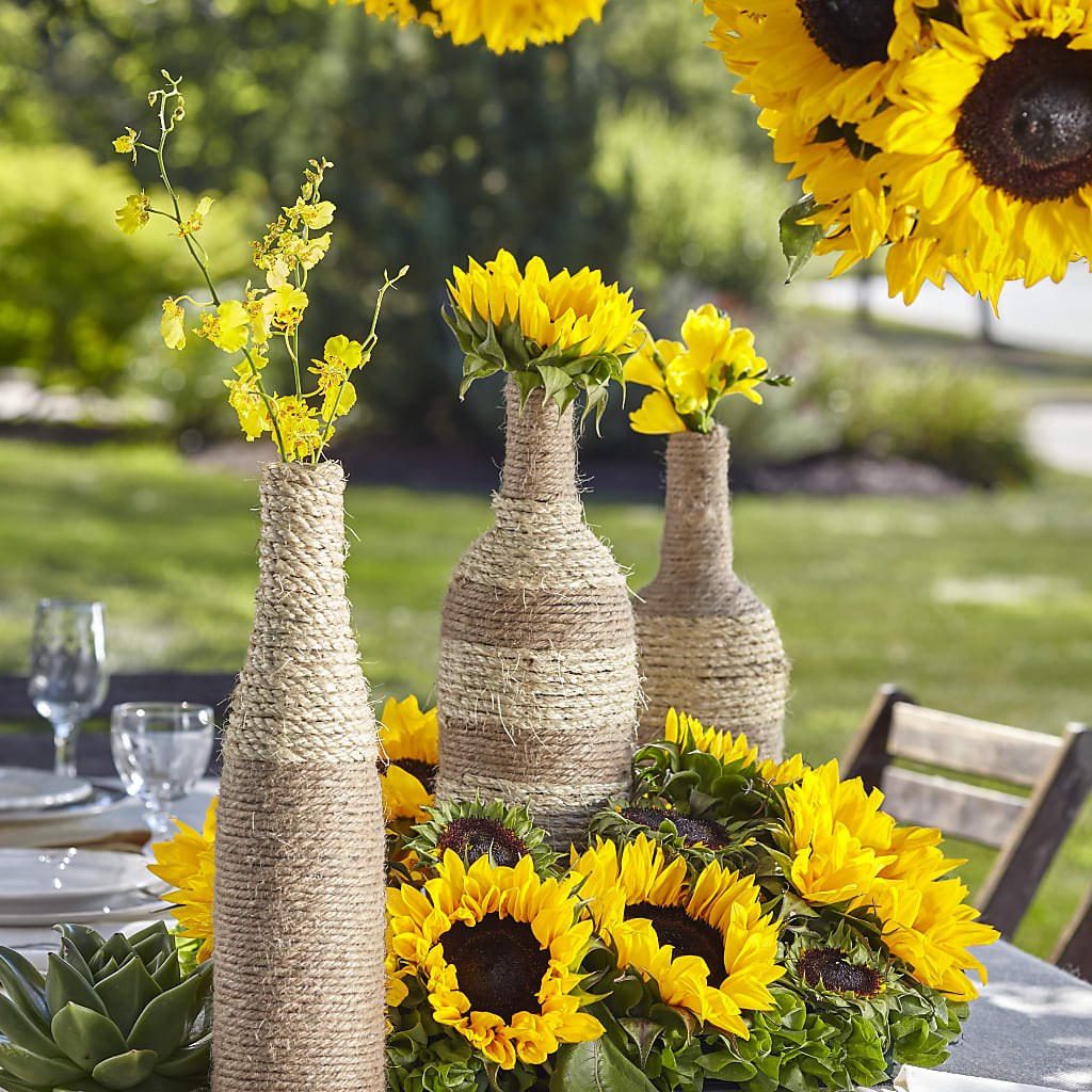 Sublime Garden Centerpiece – HUTCHINSON'S FLOWERS INC, Sykesville MD