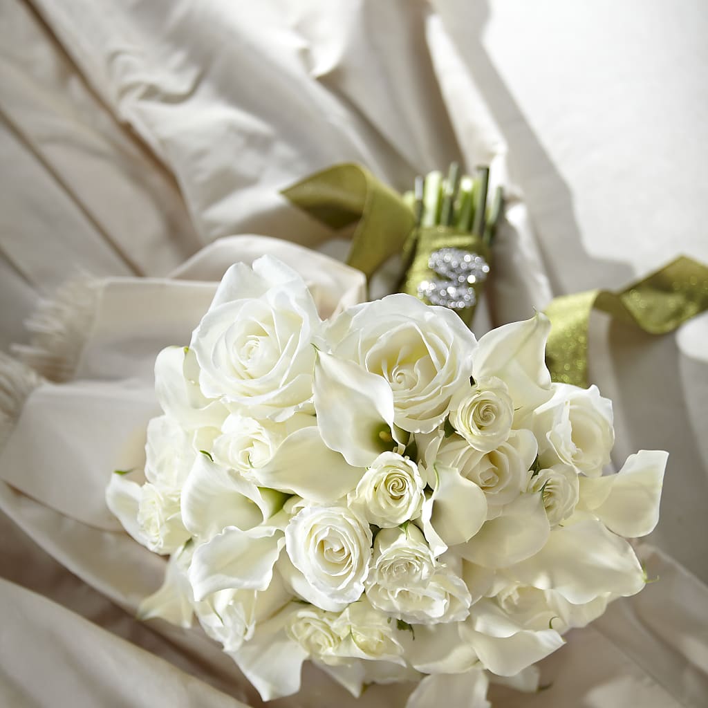 Serene Highness Bouquet – HUTCHINSON'S FLOWERS INC, Sykesville MD