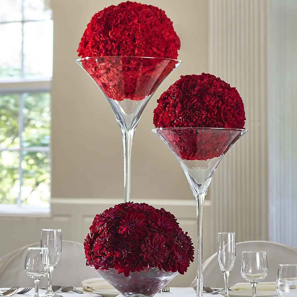 Our Special Vows Centerpiece – HUTCHINSON'S FLOWERS INC, Sykesville MD