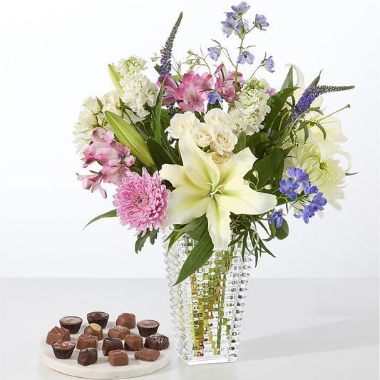 Winter Celebration Bouquet – HUTCHINSON'S FLOWERS INC, Sykesville MD