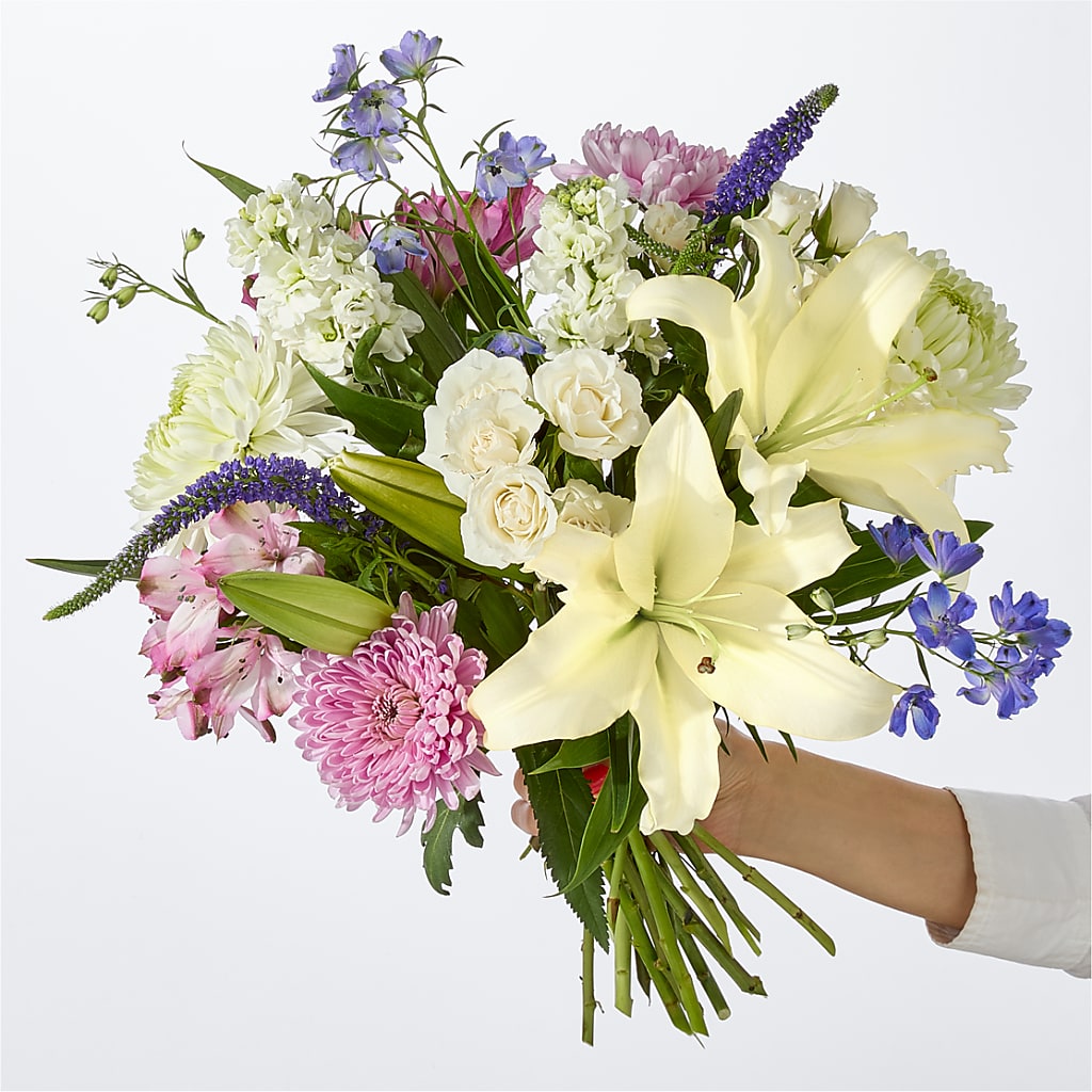 Winter Celebration Bouquet – HUTCHINSON'S FLOWERS INC, Sykesville MD