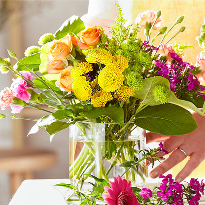 Bold & Bright – A Florist Original – HUTCHINSON'S FLOWERS INC, Sykesville MD