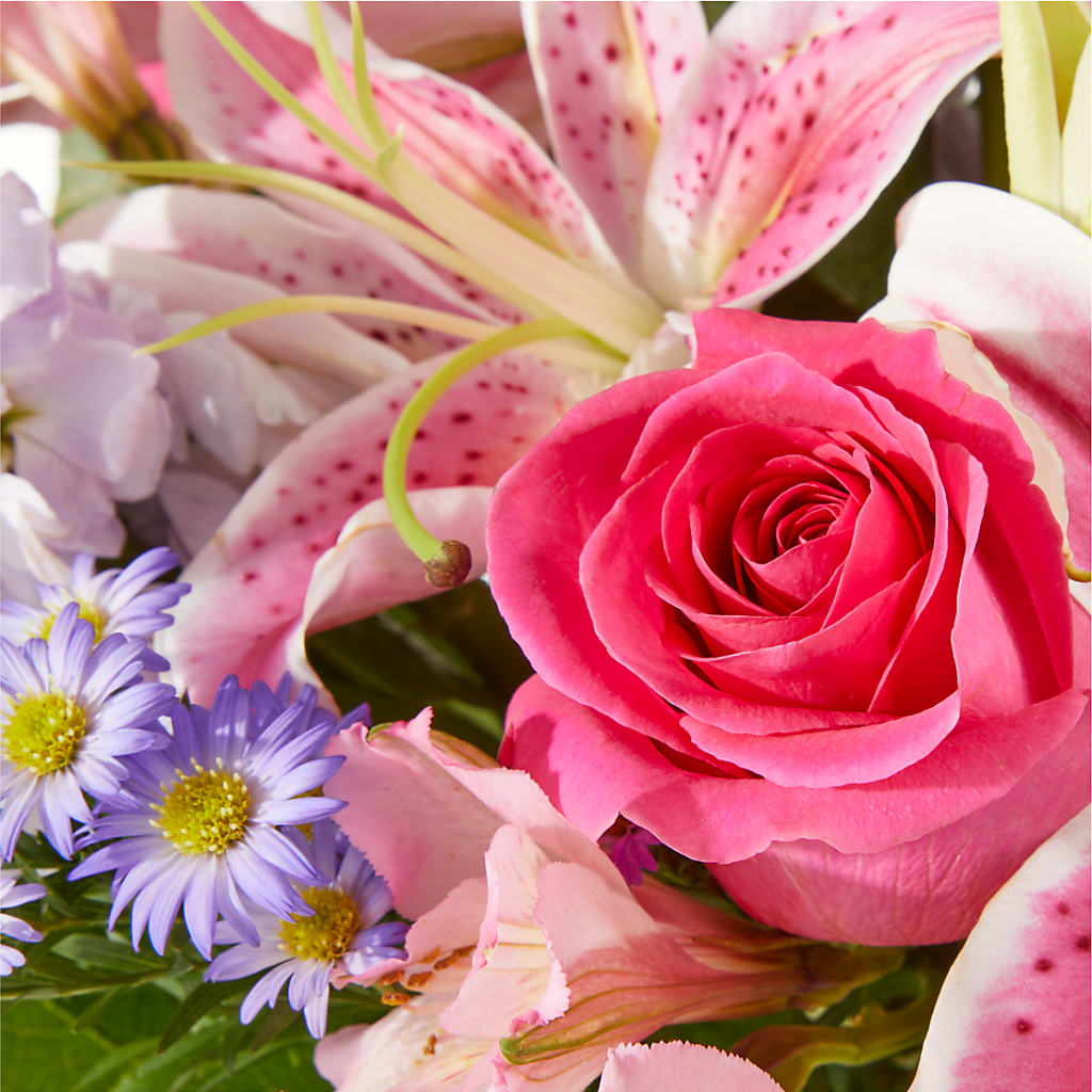 Pressing Petals Bouquet – HUTCHINSON'S FLOWERS INC, Sykesville MD