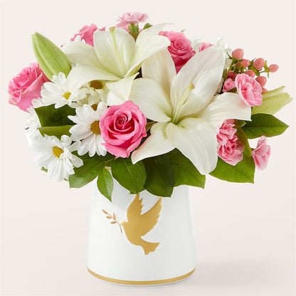 Whispers of Comfort Bouquet – HUTCHINSON'S FLOWERS INC, Sykesville MD