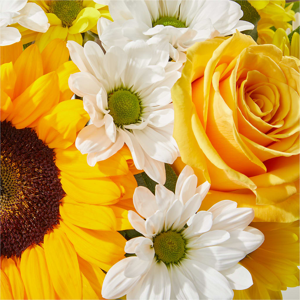 Be Happy Bouquet – HUTCHINSON'S FLOWERS INC, Sykesville MD