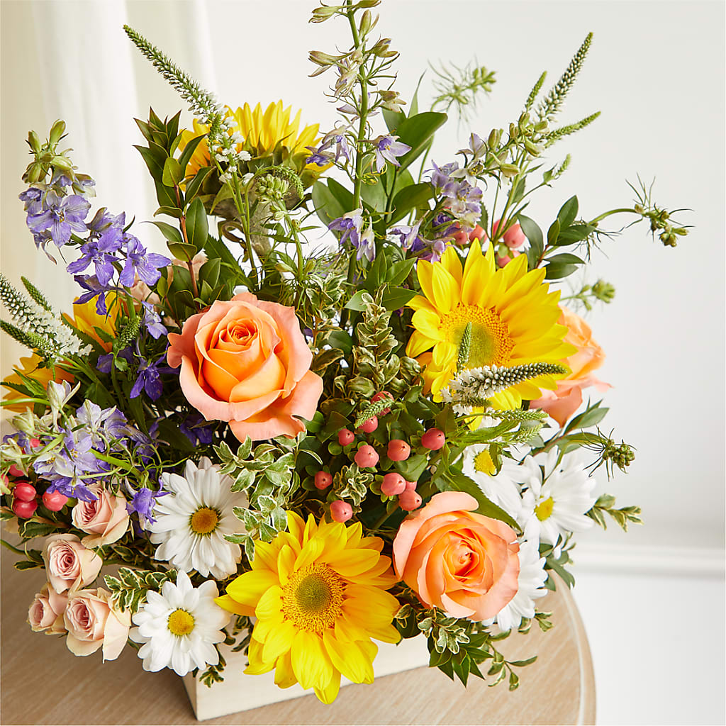 The Good Life Bouquet – HUTCHINSON'S FLOWERS INC, Sykesville MD