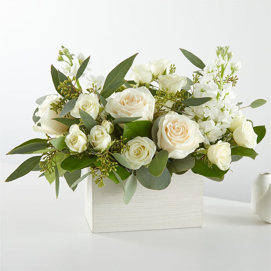 Fresh Linen Box Bouquet – HUTCHINSON'S FLOWERS INC, Sykesville MD