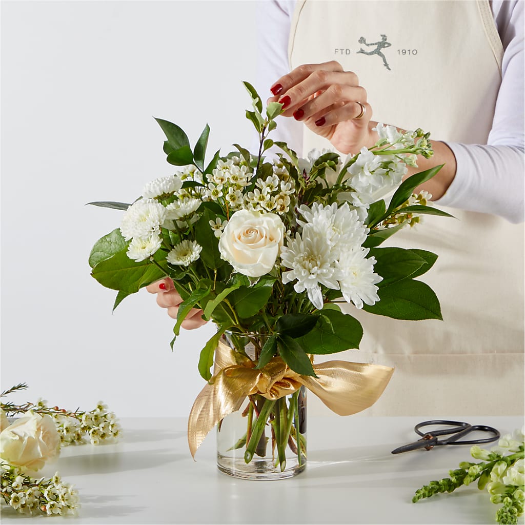 New Beginnings – A Florist Original – HUTCHINSON'S FLOWERS INC, Sykesville MD