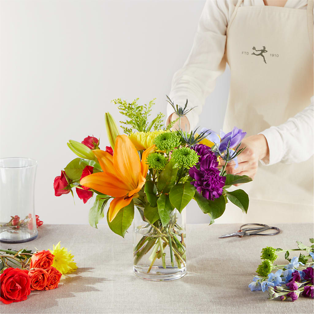 Summer Spectra - A Florist Original – HUTCHINSON'S FLOWERS INC, Sykesville MD
