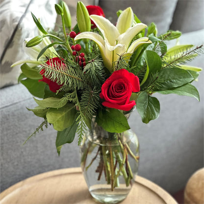 Sparkling Snowflakes Bouquet – HUTCHINSON'S FLOWERS INC, Sykesville MD