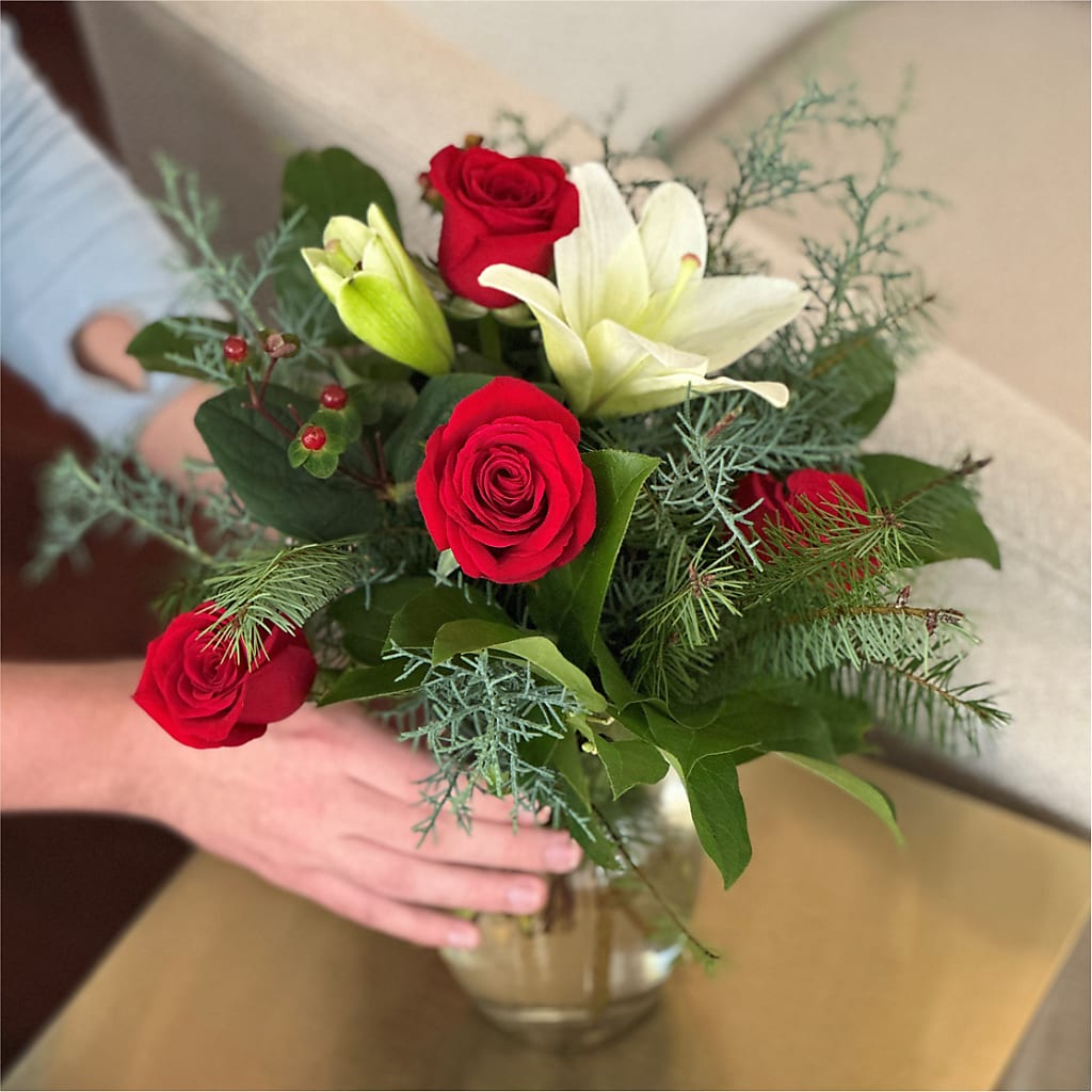 Glittering Lights Bouquet – HUTCHINSON'S FLOWERS INC, Sykesville MD