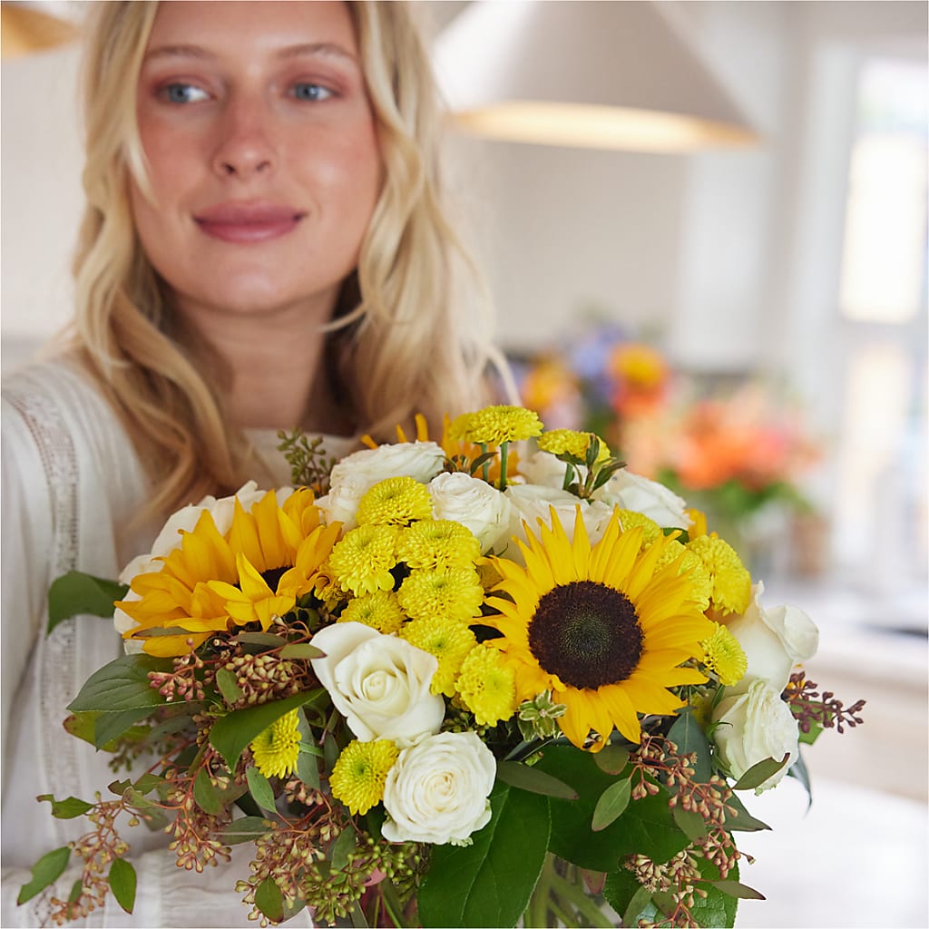 Luminous Morning Bouquet – HUTCHINSON'S FLOWERS INC, Sykesville MD
