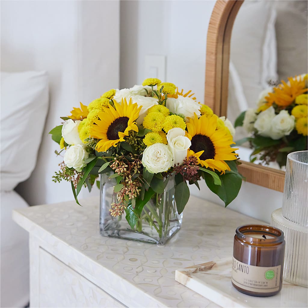 Luminous Morning Bouquet – HUTCHINSON'S FLOWERS INC, Sykesville MD