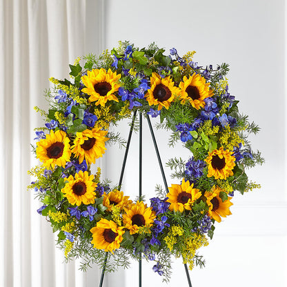Bright Rays Wreath – HUTCHINSON'S FLOWERS INC, Sykesville MD