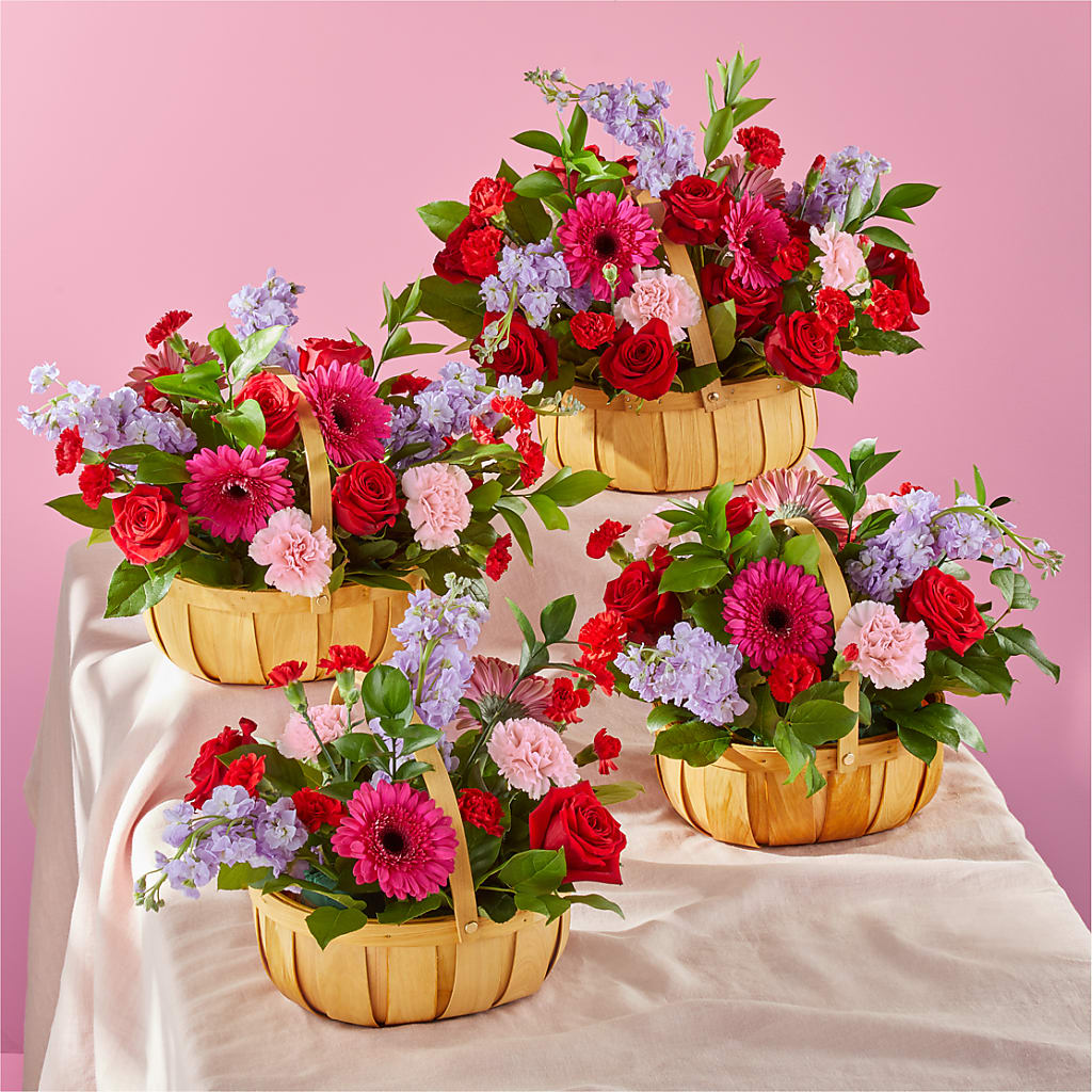 Pink Picnic Basket – HUTCHINSON'S FLOWERS INC, Sykesville MD