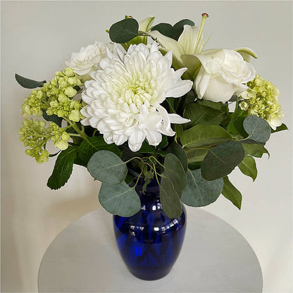 Snowy Dreams Bouquet – HUTCHINSON'S FLOWERS INC, Sykesville MD
