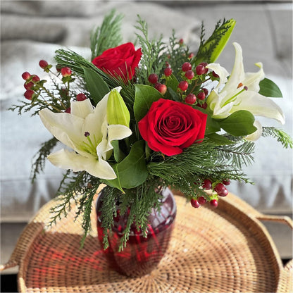 Evergreen Delight Bouquet – HUTCHINSON'S FLOWERS INC, Sykesville MD