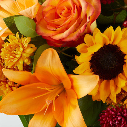 Grateful Centerpiece – HUTCHINSON'S FLOWERS INC, Sykesville MD