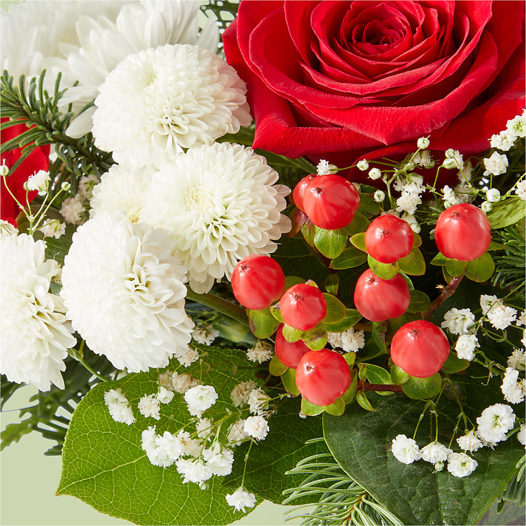 Chance of Flurries Bouquet – HUTCHINSON'S FLOWERS INC, Sykesville MD