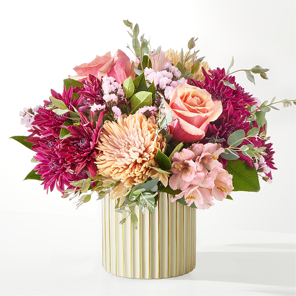 Berry Cobbler Bouquet with Ivory Vase – HUTCHINSON'S FLOWERS INC, Sykesville MD