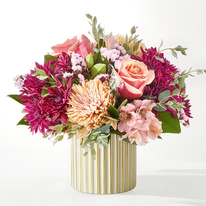 Berry Cobbler Bouquet with Ivory Vase – HUTCHINSON'S FLOWERS INC, Sykesville MD