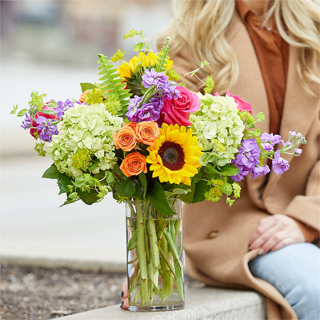 Vibrant Greetings Bouquet – HUTCHINSON'S FLOWERS INC, Sykesville MD