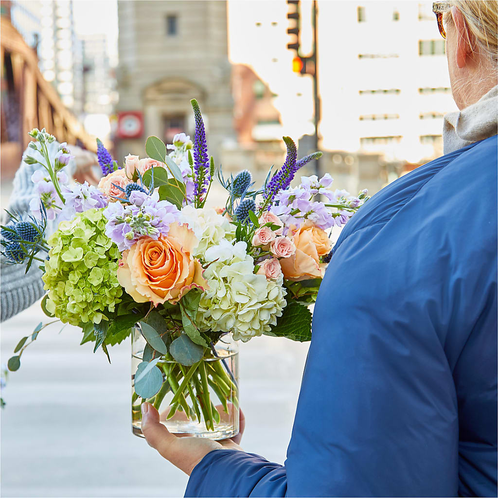 Porch Swing Bouquet – HUTCHINSON'S FLOWERS INC, Sykesville MD