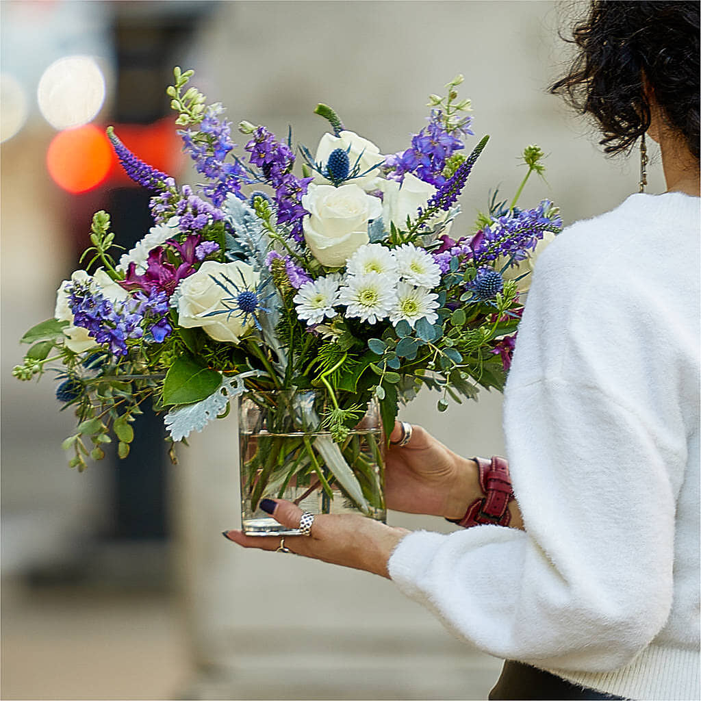 Shooting Star Bouquet – HUTCHINSON'S FLOWERS INC, Sykesville MD