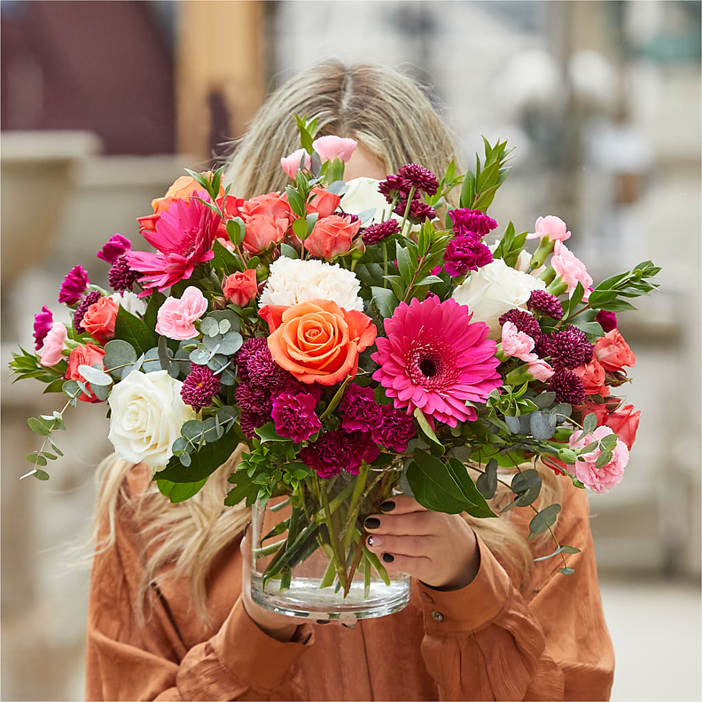 Smell the Roses Bouquet – HUTCHINSON'S FLOWERS INC, Sykesville MD