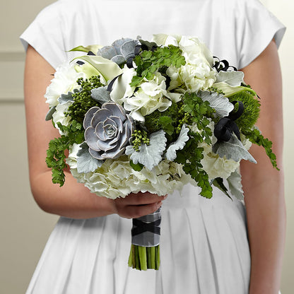 Sweet Innocence Bouquet – HUTCHINSON'S FLOWERS INC, Sykesville MD