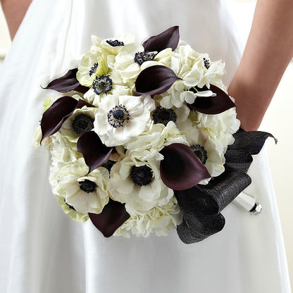 To Have and To Hold Bouquet – HUTCHINSON'S FLOWERS INC, Sykesville MD