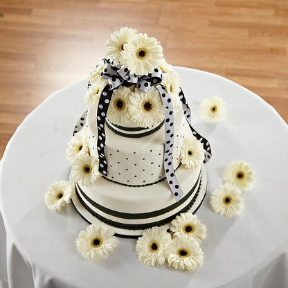 Simple Sophistication Cake Décor – HUTCHINSON'S FLOWERS INC, Sykesville MD